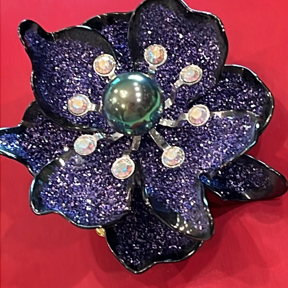 Joan Rivers Beautiful Enamel Sparkling Purple Floral Brooch. Rhinestones & Pearl